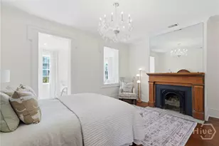 215 E Jones St, Savannah, GA 31401 - Photo 22