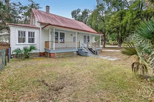 1401 Wayne St, Darien, GA 31305 - Photo 2