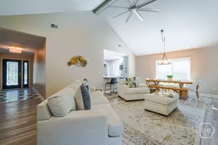53 Village Green Cir, Savannah, GA 31411 - Photo 2
