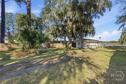 243 E 1st Street, Midway, GA 31320 - Photo 30