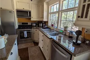 1920 Hawthorne St, Savannah, GA 31404 - Photo 4