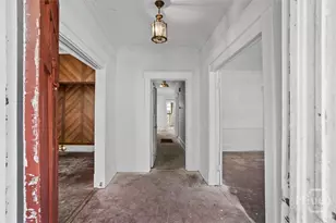 221 E 49th St, Savannah, GA 31405 - Photo 8