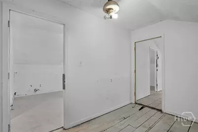 221 E 49th Street, Savannah, GA 31405 - Photo 28