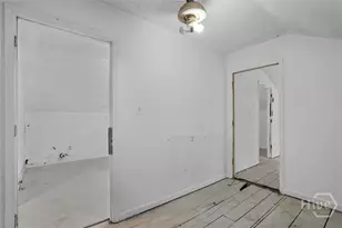 221 E 49th St, Savannah, GA 31405 - Photo 28