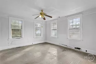 221 E 49th St, Savannah, GA 31405 - Photo 20