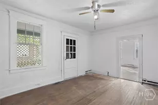 221 E 49th St, Savannah, GA 31405 - Photo 18
