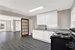 406 McKenzie Pl, Savannah, GA 31405 - Photo 8