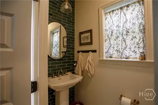 919 E Waldburg St, Savannah, GA 31401 - Photo 12