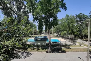 919 E Waldburg St, Savannah, GA 31401 - Photo 26