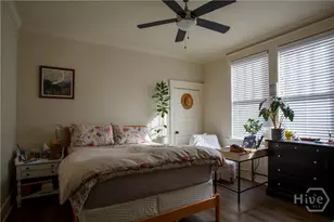 921 E Waldburg St, Savannah, GA 31401 - Photo 10
