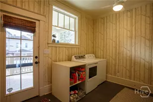 921 E Waldburg St, Savannah, GA 31401 - Photo 22