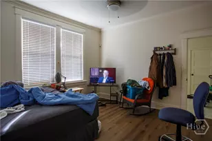 921 E Waldburg St, Savannah, GA 31401 - Photo 12