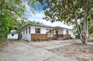 1118 W 49th St, Savannah, GA 31405 - Photo 2