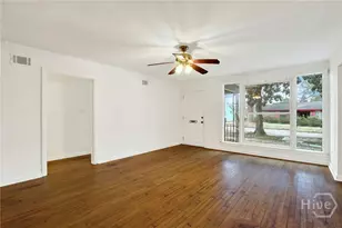 1118 W 49th St, Savannah, GA 31405 - Photo 6