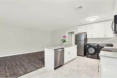 1311 E 55th Street, Savannah, GA 31404 - Photo 8