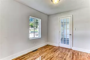 1928 Skidaway Rd, Savannah, GA 31404 - Photo 12