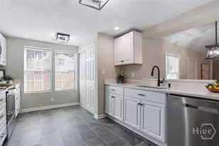 3127 Gilbert St, Savannah, GA 31404 - Photo 4