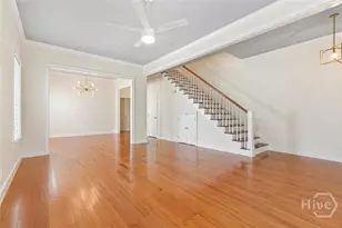 516 W 37th St, Savannah, GA 31415 - Photo 10