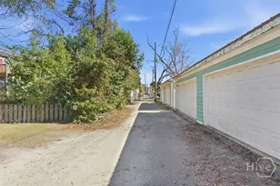 516 W 37th St, Savannah, GA 31415 - Photo 2