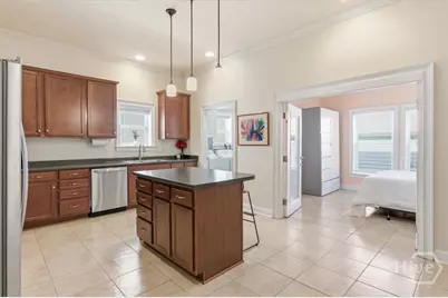 516 W 37th Street, Savannah, GA 31415 - Photo 18