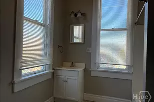 836 E Henry St, Savannah, GA 31401 - Photo 8