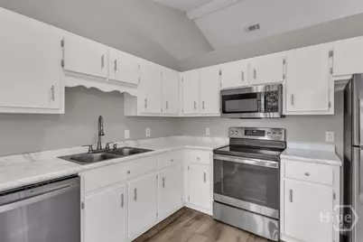 166 W Kenny Drive, Hinesville, GA 31313 - Photo 10