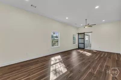 801 W 50th Street, Savannah, GA 31405 - Photo 8