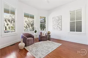 203 E 39th St, Savannah, GA 31401 - Photo 4