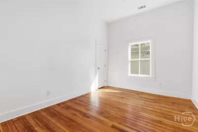 203 E 39th Street, Savannah, GA 31401 - Photo 14
