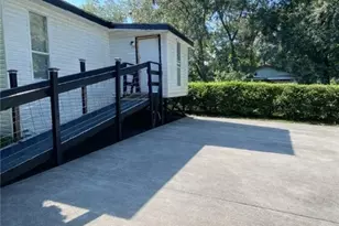1611 E Henry St, Savannah, GA 31404 - Photo 1