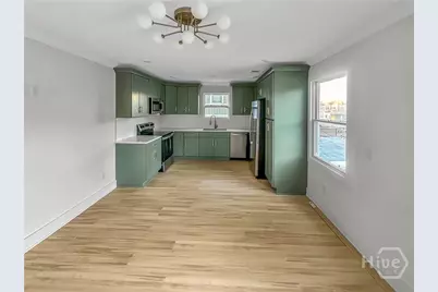 316 W 40th Street #D, Savannah, GA 31401 - Photo 4