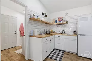 521 W 37th St, Savannah, GA 31415 - Photo 44