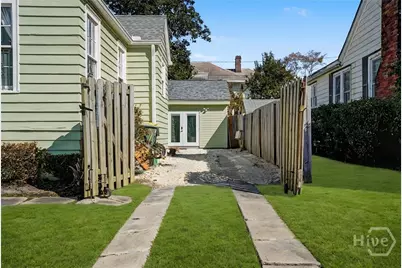 640 E 41st Street, Savannah, GA 31401 - Photo 2