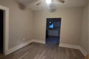 1207 E Bolton St, Savannah, GA 31404 - Photo 8
