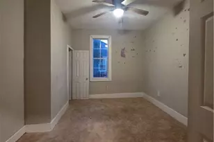 1207 E Bolton St, Savannah, GA 31404 - Photo 6