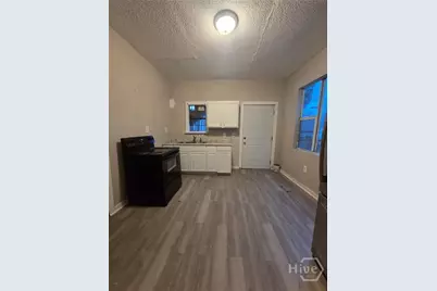1207 E Bolton Street, Savannah, GA 31404 - Photo 10