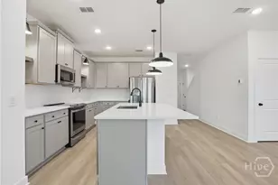 296 Kingswood Cir, Savannah, GA 31302 - Photo 4