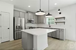 302 Kingswood Cir, Savannah, GA 31302 - Photo 2