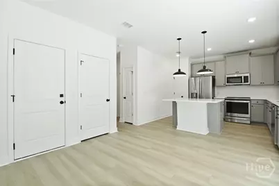 302 Kingswood Circle, Savannah, GA 31302 - Photo 6