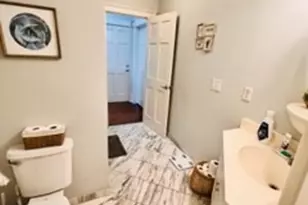 227 W Broughton St, Savannah, GA 31401 - Photo 32