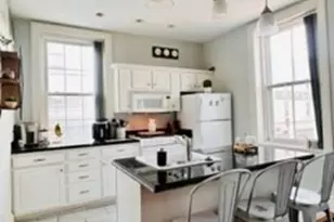 227 W Broughton St, Savannah, GA 31401 - Photo 10