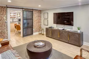 108 W Jones St, Savannah, GA 31401 - Photo 40