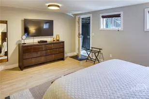 108 W Jones St, Savannah, GA 31401 - Photo 46