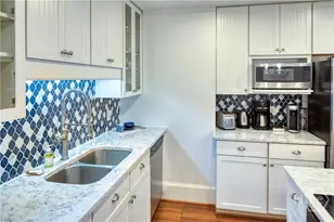 108 W Jones St, Savannah, GA 31401 - Photo 32