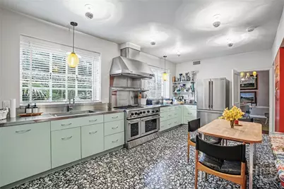 102 E 45th Street, Savannah, GA 31405 - Photo 14