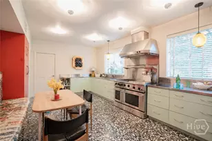 102 E 45th St, Savannah, GA 31405 - Photo 8