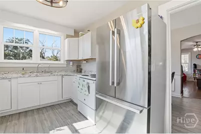 19 Smith Avenue, Savannah, GA 31408 - Photo 12