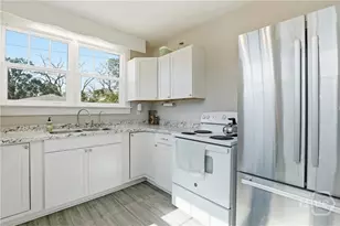 19 Smith Ave, Savannah, GA 31408 - Photo 12