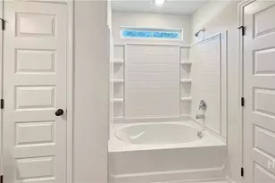 212 Juniper Dr, Hinesville, GA 31313 - Photo 8