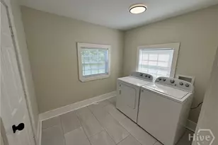 1112 E Anderson St, Savannah, GA 31404 - Photo 14